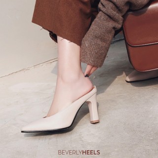 When Comfy & Fashion collide with <a href=https://www.beverlyheels.com/?Skeyword=Emma+Jones>#EmmaJones</a>