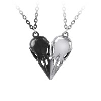 P834 - Coeur Crane Pendant