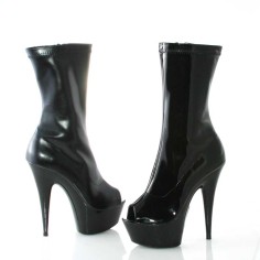 Volume 39  609-Vanna - Black Patent