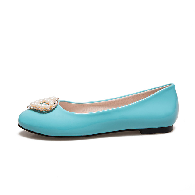 Round Toe Beads Decorated Ballet Wedding Flats Loafers - Blue - Shaft Material: Faux Leather
Insole Material: Faux Leather
Lining Material: Synthetic
Outsole Material: Rubber in Shoes & Flats