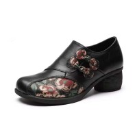 Round Toe Flower Decorated Bohemian Vintage Chunky Heels Loafer Pumps - Black Faux Leather