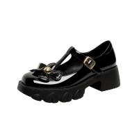 Round Toe Flower Decorated T Straps Vintage Mary Janes Chunky Heels Shoes - Black