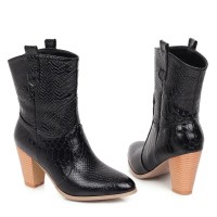 Pointed Toe Chunky Heels Western Style Crocodile Pattern Ankle Highs Boots - Black