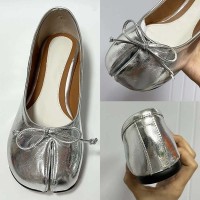 Round Split Toe Butterfly Knot Ballets Flats Shoes - Silver Faux Leather