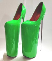 Fly High Extreme Stiletto 12-inch Platform Pumps - Green
