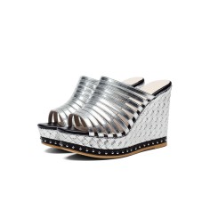 Peep Toe Platforms Rivet DecoratedWedges Summer Slip On Sandals - Silver