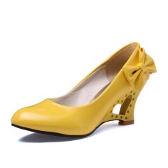 Round Toe Bowtie Decorated Heart Wedges Pumps - Yellow Patent
