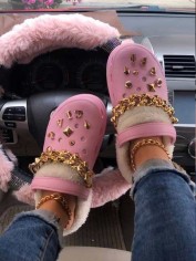 Metal Chain Decorated Plush Fluffy Sandals Slippers - Pink