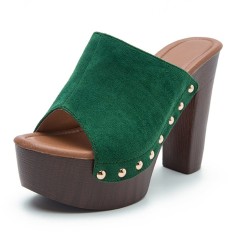 Peep Toe Rivet Decorated Suede Platforms Chunky Heels Sandals - Green