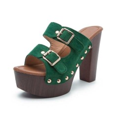 Chunky Heels Platform Peep Toe Buckle Flock Outdoor Rivet Sandals  - Green