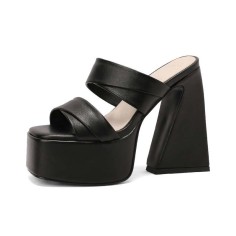 Peep Toe Chunky Heels Slippers Platforms Sandals - Black