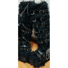 Round Toe Knee Highs Customized Rivet Decorated Bonding Straps Gothic Punk Boots - Black Faux Fur