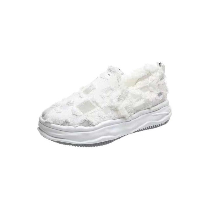 Homie Breathable Sneakers - White - Color: White
Season: Spring-Summer22
Upper Material: Canvas
Insole Material: PU
Outsole Material: Rubber
Closure Type: Zip
Boot Material: Leather Cloth Stitching
Shaft Material: Air Mesh
 in Shoes & Flats