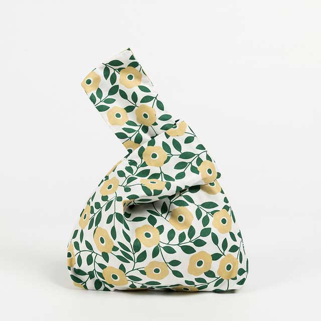 Japanese Mini Wrist Knot Printed Washable Waterproof Shopping Bags - 【Handbags Type】 Wrist Bags
【Material】 Polyster
【Capacity 】 Small Change, Cosmetics, Phone etc..
【Note】 Please allow 1-3cm differs due to manual measurement.


 in Bags, Backpacks, Handbags & Wallets
