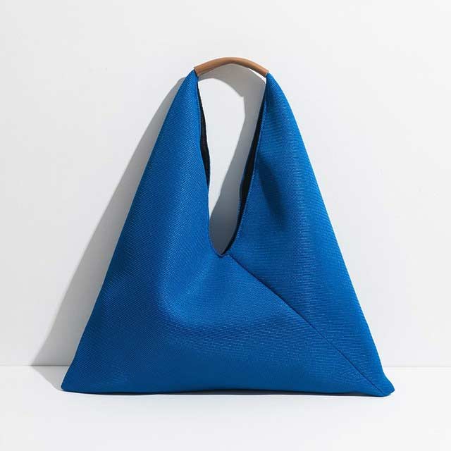 Triange Design Summer Shoulder Beach Tote Bag - Blue - 【Handbags Type】 Shoulder
【Material】 Polyester
【Size】 (Width)30 cm * (Height)21 cm *
【Capacity 】 Small Change, Cosmetics, Phone etc..
【Note】 Please allow 1-3cm differs due to manual measurement.


 in Bags, Backpacks, Handbags & Wallets