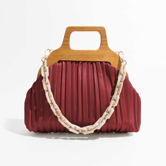 Acrylic Chain Cloud Shape Crossbody Bags - Red - 【Quality Material】: High Quality pu leather material, pleated shape with wooden handle and acrylic chain, super soft and comfortable handtouch,luxury and trend,It is the kind of great bags for women and girls.
【Classic Tote Bag】: hasp button closure, with 1 main pocket design , and 2 inner pockets.very cool, fashionable purses for women, perfect for casual shopping,dating and business, the best gift for your wife, mom, girls, and family.
【Size】:10.62``x3.14``x6.29``(L x W x H) , with a short handle ,there will be 1~3 cm errors, weight: about 0.3kg.There will be a long removable strap.
【Clutch bag Structure】: The tote Bags design make it convenient to pick up stuff.Reasonable separation design of inner space is suitable for different item storage.Enough capacity to organize your daily items,Such as,wallet, iPhone, cosmetics and more. in Bags, Backpacks, Handbags & Wallets