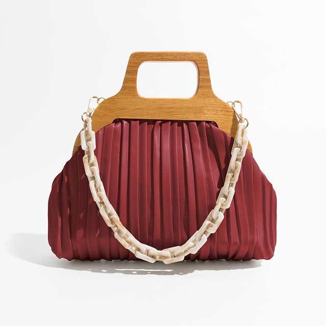 Acrylic Chain Cloud Shape Crossbody Bags - Red - 【Quality Material】: High Quality pu leather material, pleated shape with wooden handle and acrylic chain, super soft and comfortable handtouch,luxury and trend,It is the kind of great bags for women and girls.
【Classic Tote Bag】: hasp button closure, with 1 main pocket design , and 2 inner pockets.very cool, fashionable purses for women, perfect for casual shopping,dating and business, the best gift for your wife, mom, girls, and family.
【Size】:10.62``x3.14``x6.29``(L x W x H) , with a short handle ,there will be 1~3 cm errors, weight: about 0.3kg.There will be a long removable strap.
【Clutch bag Structure】: The tote Bags design make it convenient to pick up stuff.Reasonable separation design of inner space is suitable for different item storage.Enough capacity to organize your daily items,Such as,wallet, iPhone, cosmetics and more. in Bags, Backpacks, Handbags & Wallets