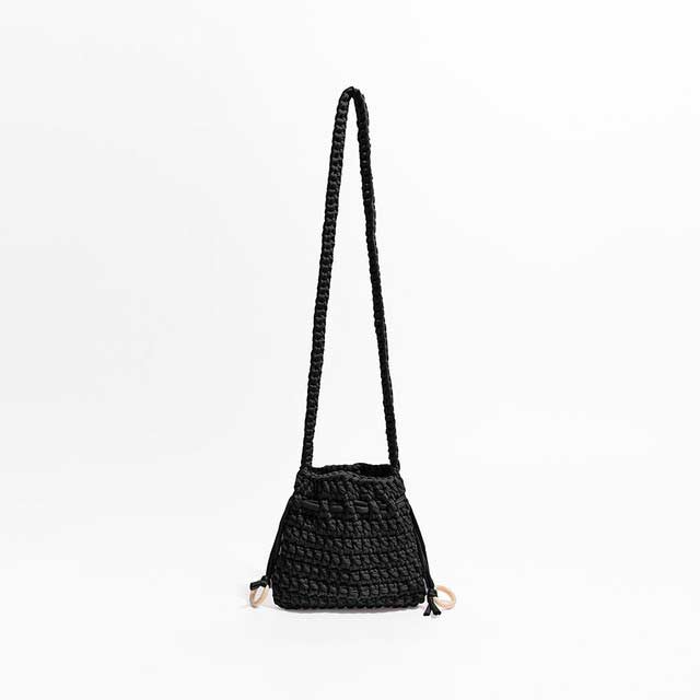 Cotton Rope Knitted Crossbody Small Purse Bag - Black - 【Handbags Type】 Purse Bags
【Material】 Cotton Fabric
【Size】 (Width)19cm * (Height)17cm *
【Capacity 】 Small Change, Cosmetics, Phone etc..
【Note】 Please allow 1-3cm differs due to manual measurement.


 in Bags, Backpacks, Handbags & Wallets