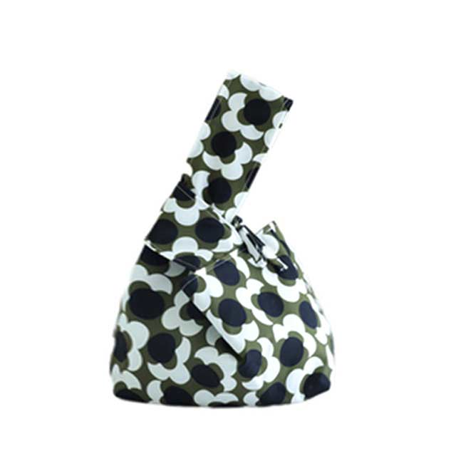 Cute Mini Japanese Wrist Knot Flower Decorated Lunch Washable Day Bags - Green Black - 【Handbags Type】 Wrist Bags
【Material】 Polyster
【Size】 (Width)33cm * (Height)18cm *
【Capacity 】 Small Change, Cosmetics, Phone etc..
【Note】 Please allow 1-3cm differs due to manual measurement.


 in Bags, Backpacks, Handbags & Wallets