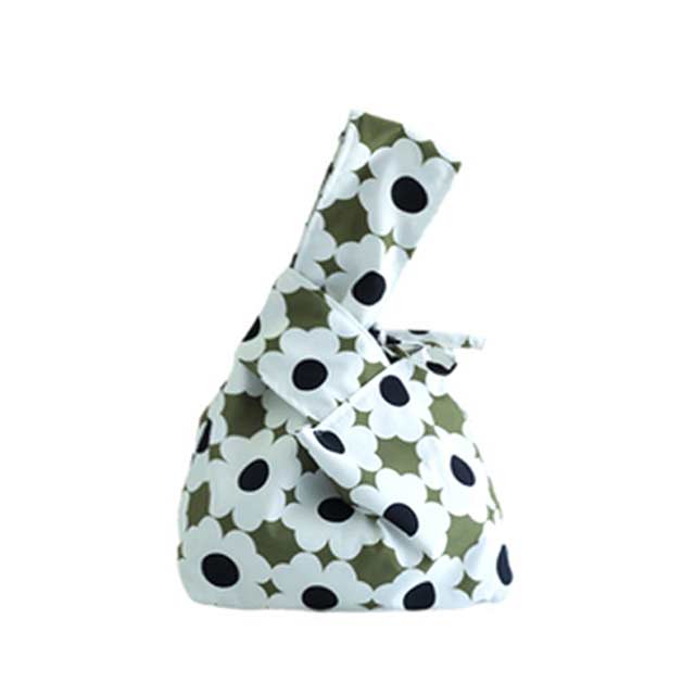 Cute Mini Japanese Wrist Knot Dot Decorated Lunch Washable Day Bags - White - 【Handbags Type】 Wrist Bags
【Material】 Polyster
【Size】 (Width)33cm * (Height)18cm *
【Capacity 】 Small Change, Cosmetics, Phone etc..
【Note】 Please allow 1-3cm differs due to manual measurement.


 in Bags, Backpacks, Handbags & Wallets