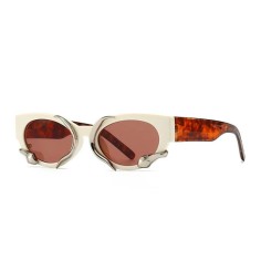 Retro Shades Cat Eye Small Frame Snake Decorated Sunglasses - Beige Red