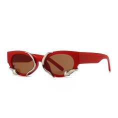 Retro Shades Cat Eye Small Frame Snake Decorated Sunglasses - Red