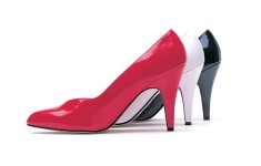 8240-D - Black